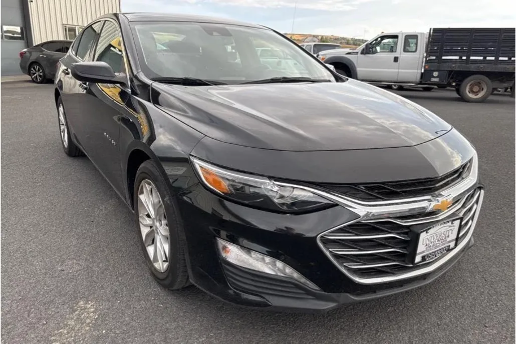 2023 Chevrolet Malibu 1LT photo 1