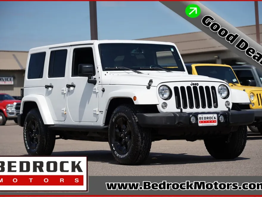 2015 Jeep Wrangler Unlimited Sahara photo 1