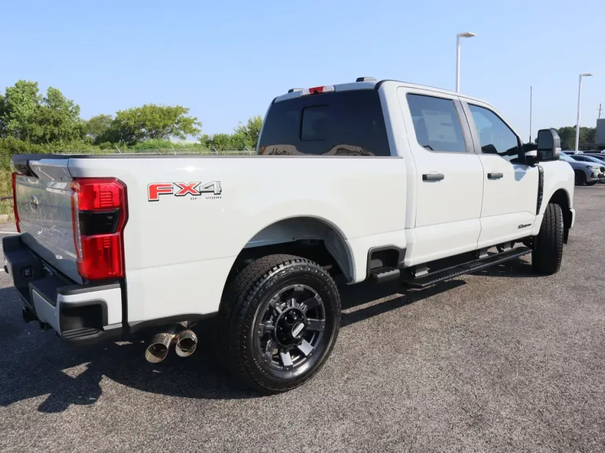 2025 Ford F-250 XL photo 1