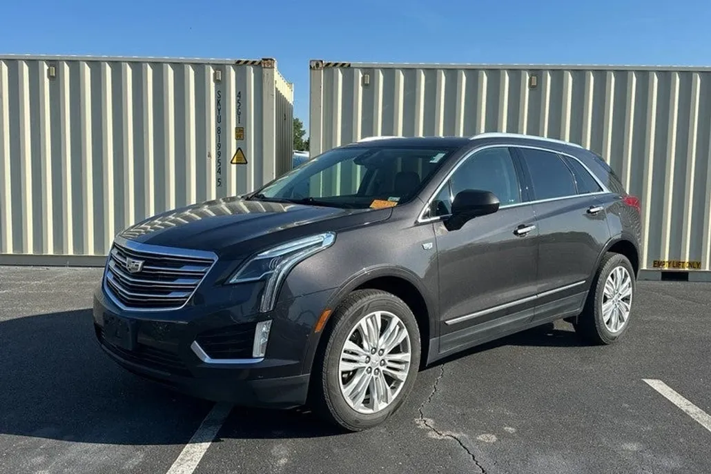 2018 Cadillac XT5 Premium Luxury photo 1