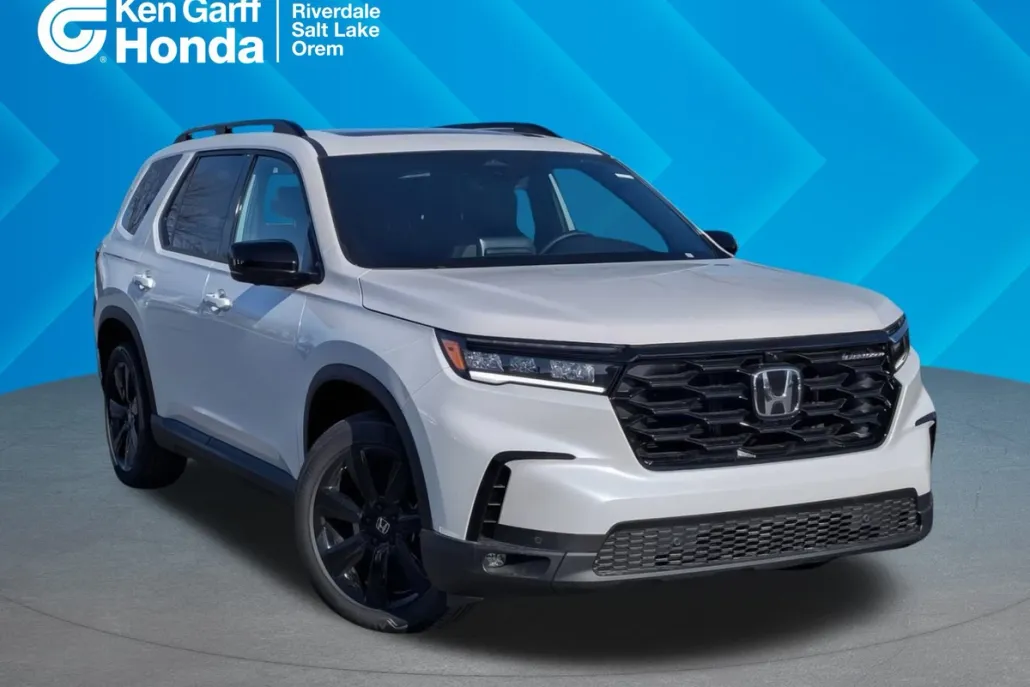 2025 Honda Pilot Black Edition photo 1