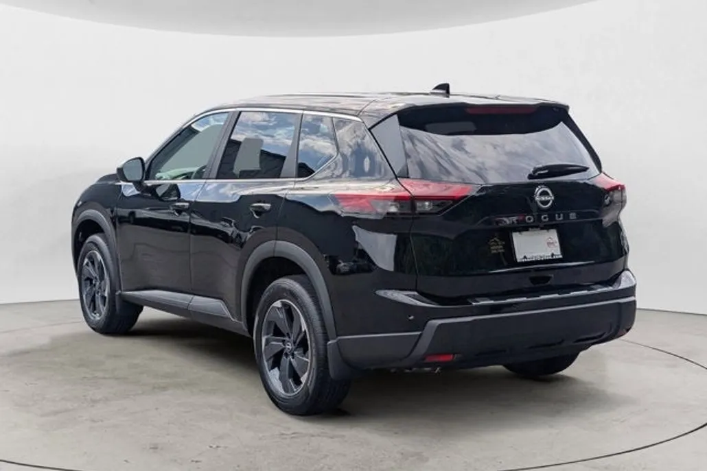 2025 Nissan Rogue SV photo 1