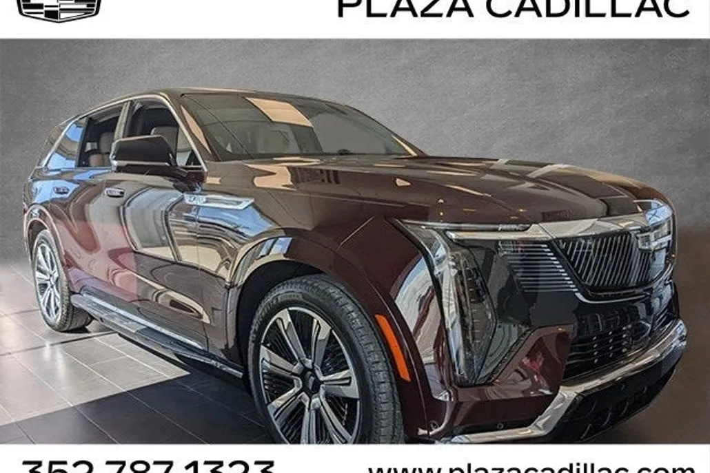 2025 Cadillac Escalade IQ Luxury photo 1