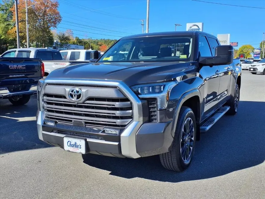 2022 Toyota Tundra Limited photo 1