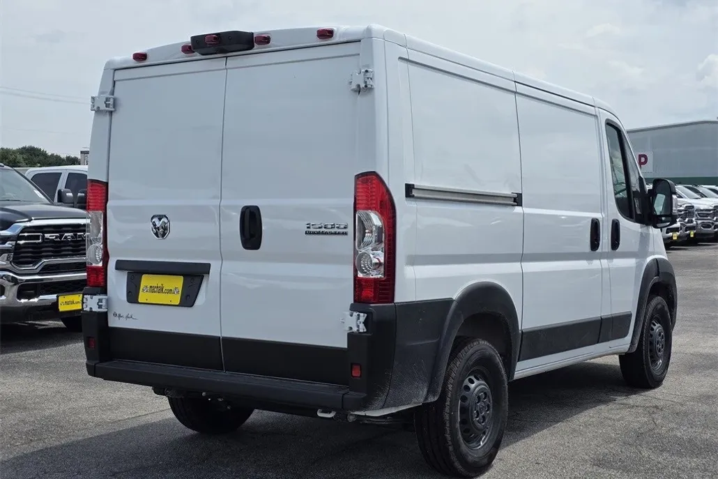 2025 Ram ProMaster 1500 Tradesman Cargo Van photo 1