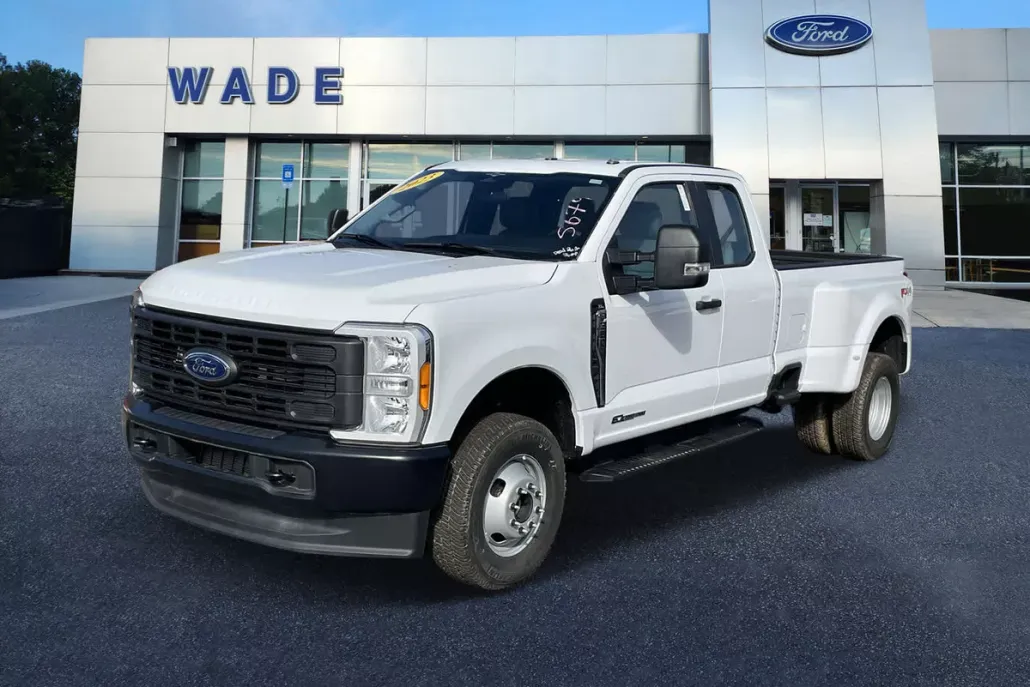 2023 Ford F-350 XL photo 1
