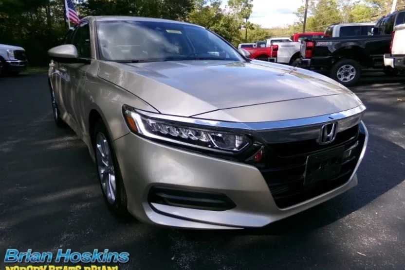 2019 Honda Accord LX 1.5T photo 1