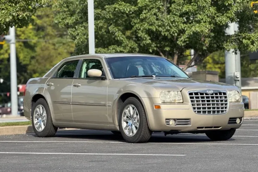 2009 Chrysler 300 Touring photo 1