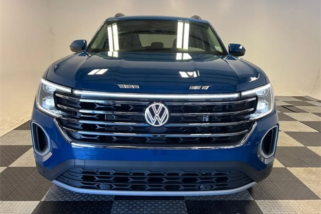 2026 Volkswagen Atlas SE Technology photo 1