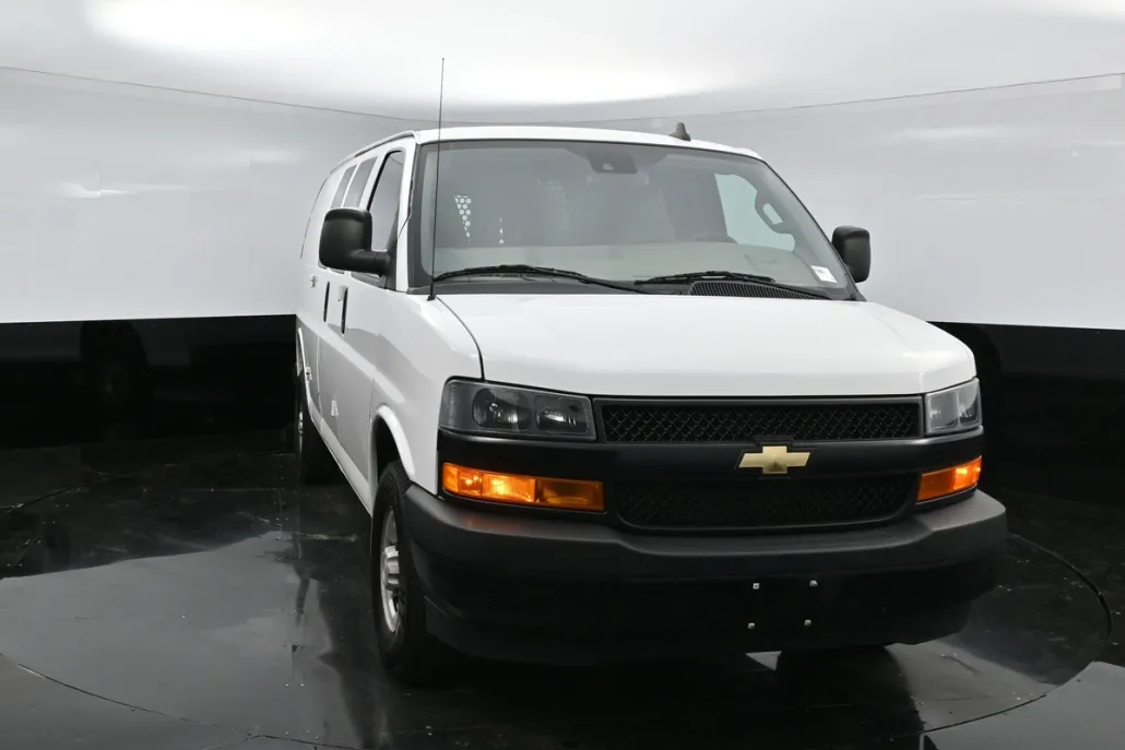 2021 Chevrolet Express Cargo 2500 photo 1