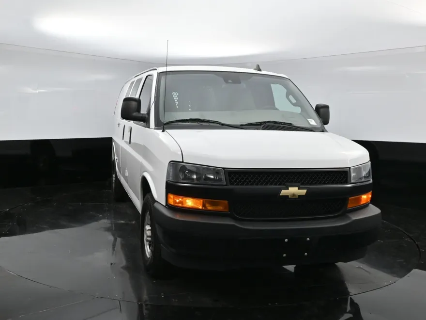 2021 Chevrolet Express Cargo 2500 photo 1