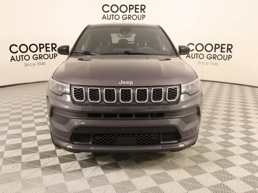 2024 Jeep Compass Sport photo 1