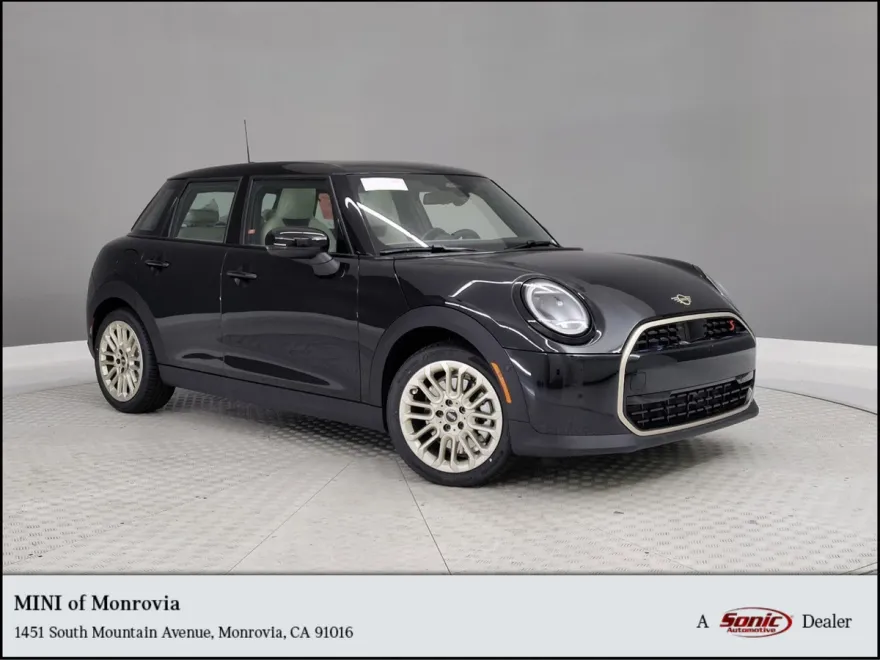 2025 Mini Cooper Signature photo 1