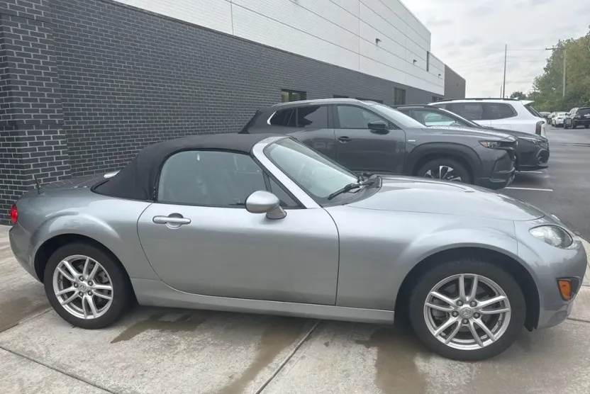 2012 Mazda MX-5 Miata Miata Sport photo 1