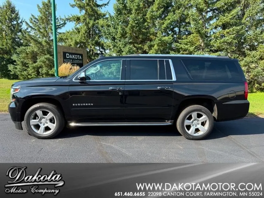 2019 Chevrolet Suburban Premier photo 1