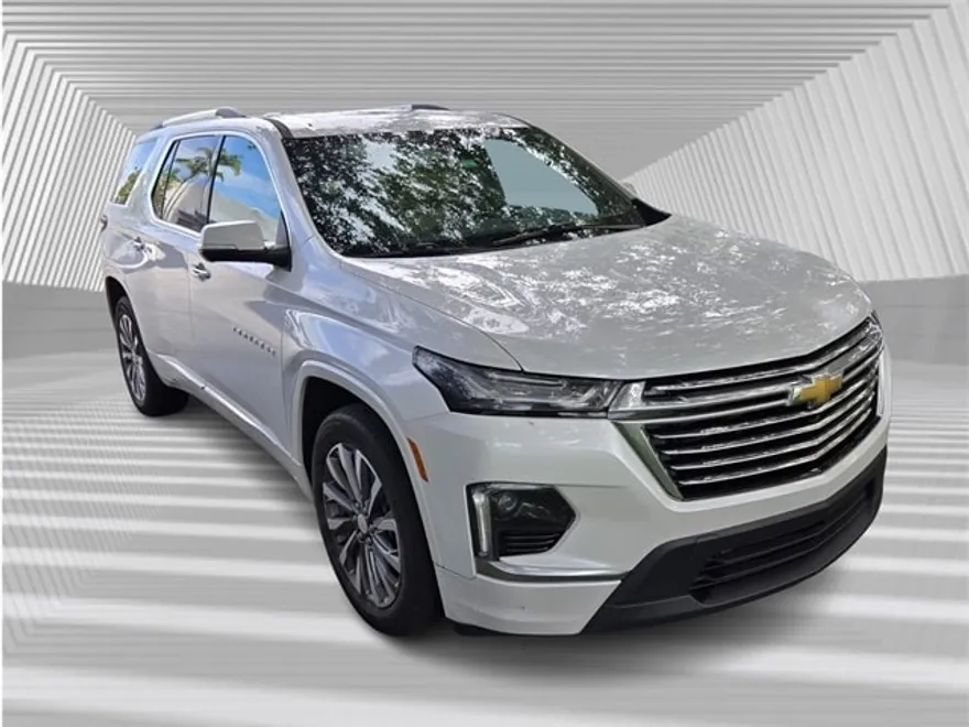 2023 Chevrolet Traverse Premier photo 1