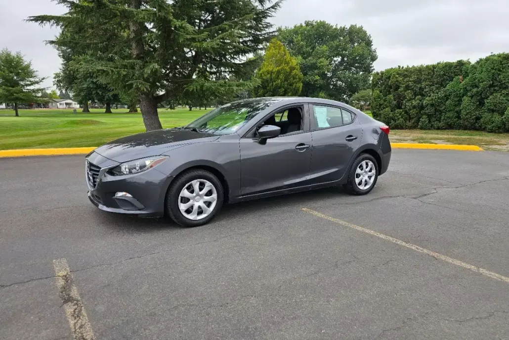 2016 Mazda Mazda3 i Sport photo 1