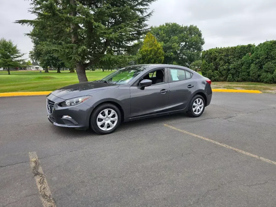 2016 Mazda Mazda3 i Sport photo 1