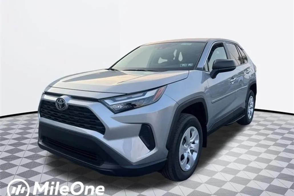 2025 Toyota RAV4 LE photo 1