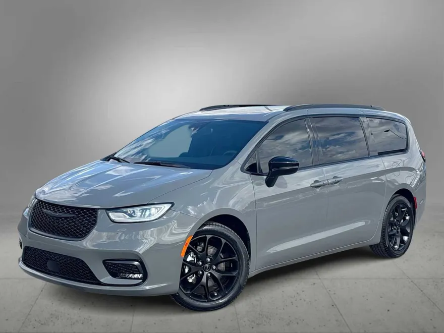 2023 Chrysler Pacifica Limited photo 1