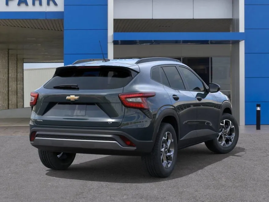 2026 Chevrolet Trax LT photo 1