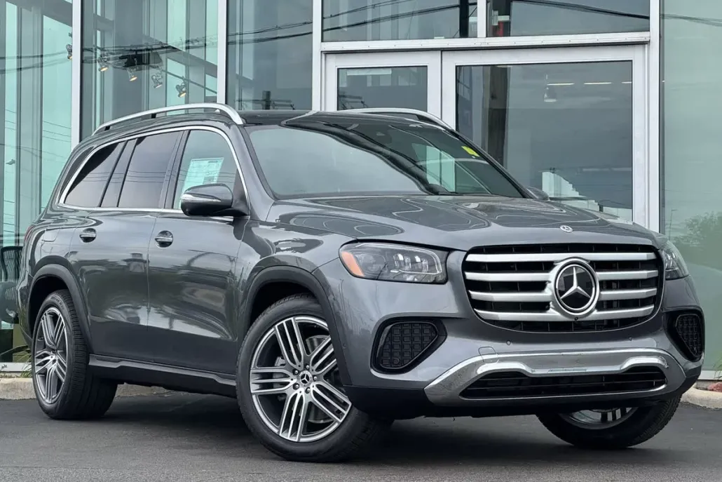 2025 Mercedes Benz GLS 450 4MATIC photo 1