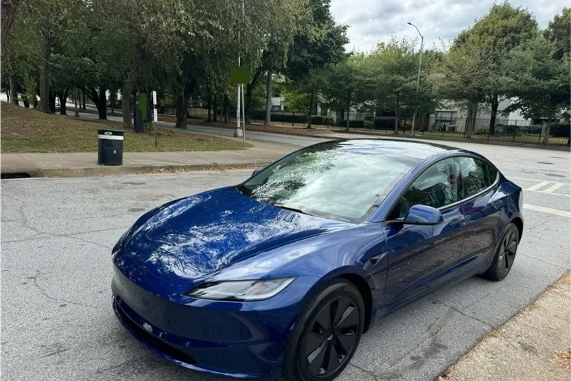 2025 Tesla Model 3 Long Range photo 1