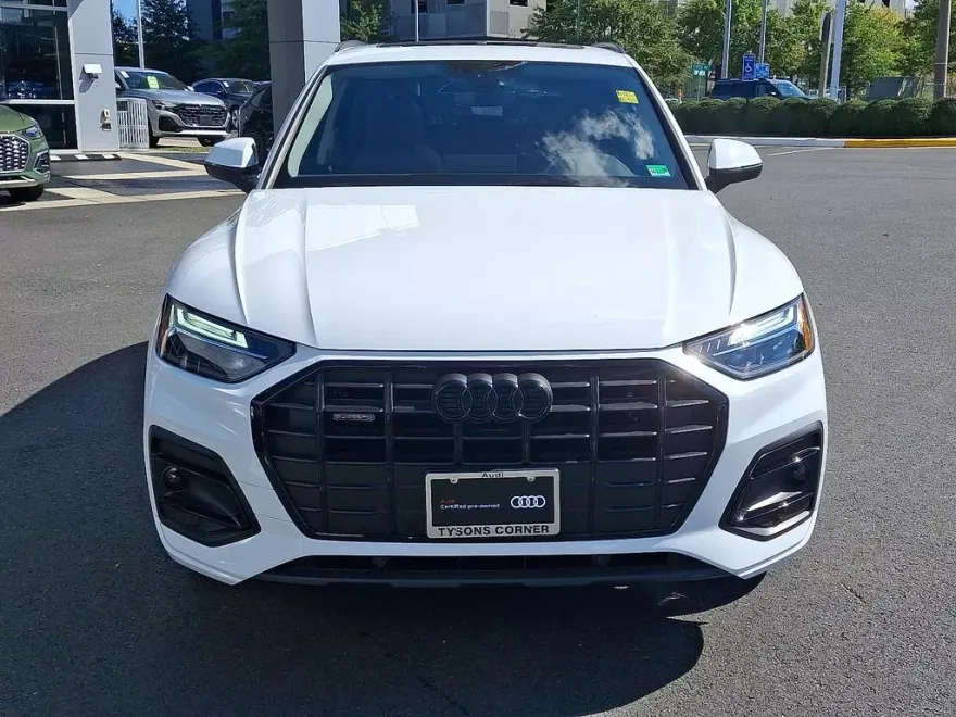 2025 Audi Q5 40 photo 1