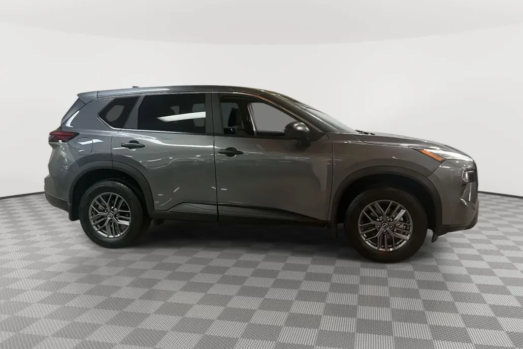 2025 Nissan Rogue S AWD photo 1