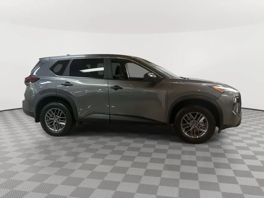 2025 Nissan Rogue S AWD photo 1