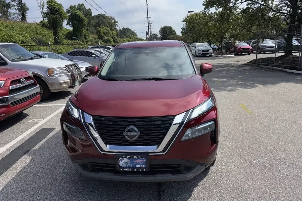 2023 Nissan Rogue SV photo 1