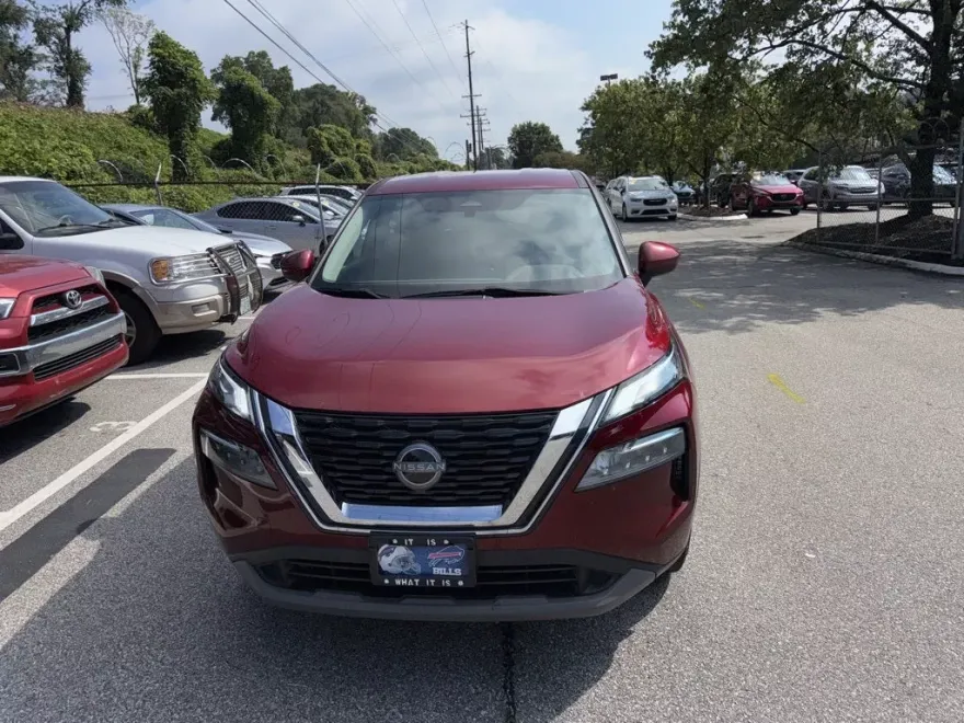 2023 Nissan Rogue SV photo 1