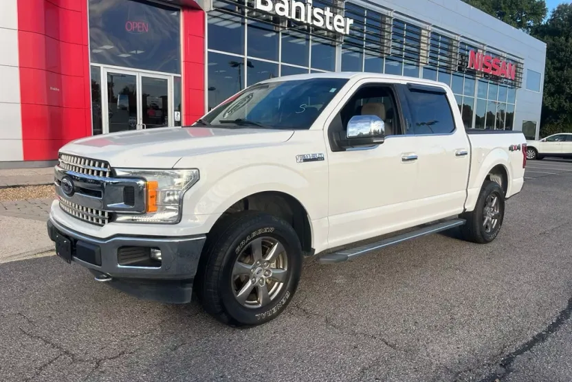 2020 Ford F-150 XLT photo 1
