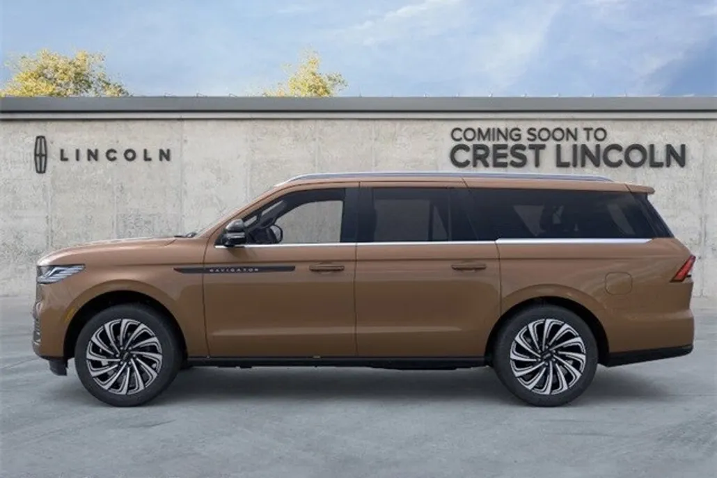 2025 Lincoln Navigator Black Label photo 1