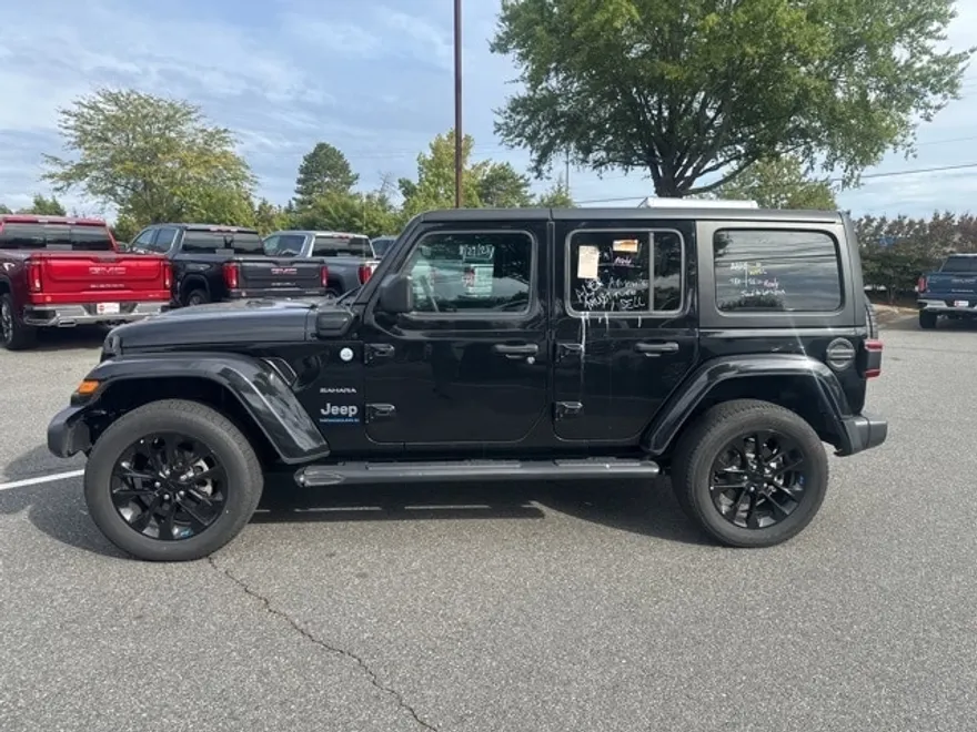 2023 Jeep Wrangler Sahara 4xe photo 1
