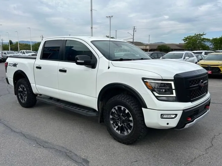 2021 Nissan Titan PRO-4X photo 1