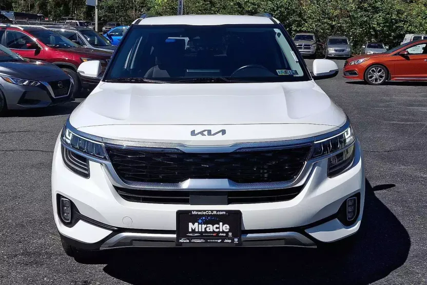 2023 Kia Seltos SX photo 1