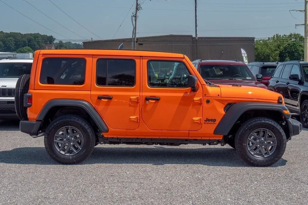 2025 Jeep Wrangler Sport S photo 1