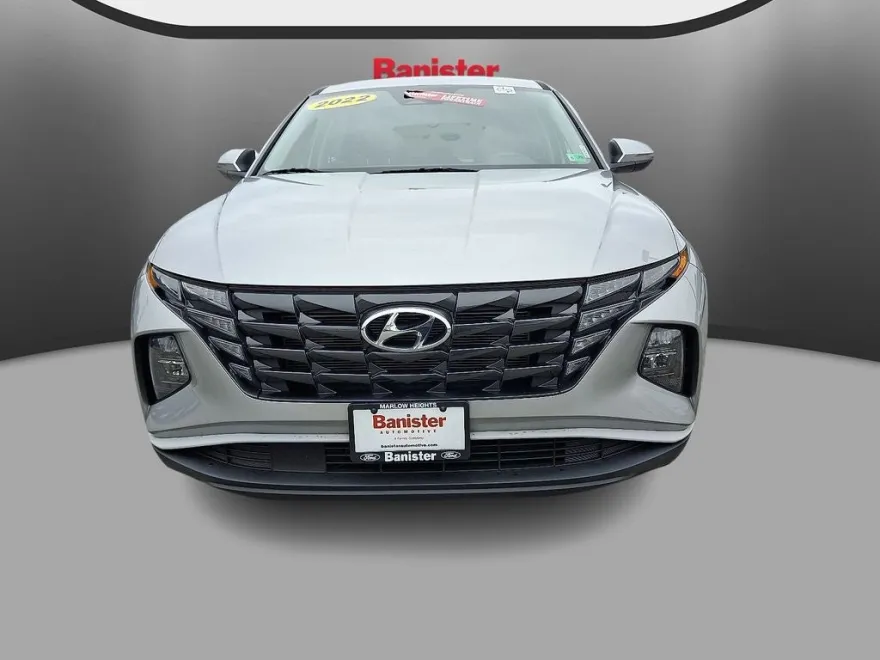 2022 Hyundai Tucson SE photo 1