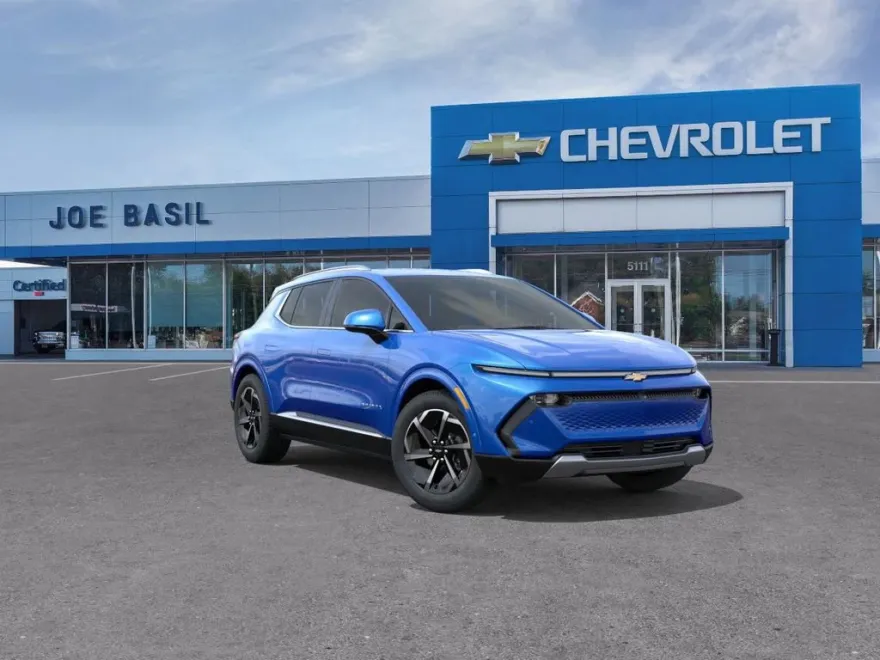 2025 Chevrolet Equinox LT photo 1