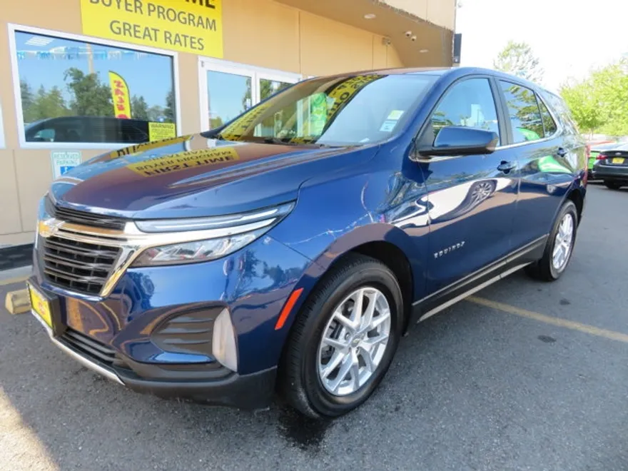2022 Chevrolet Equinox LT photo 1