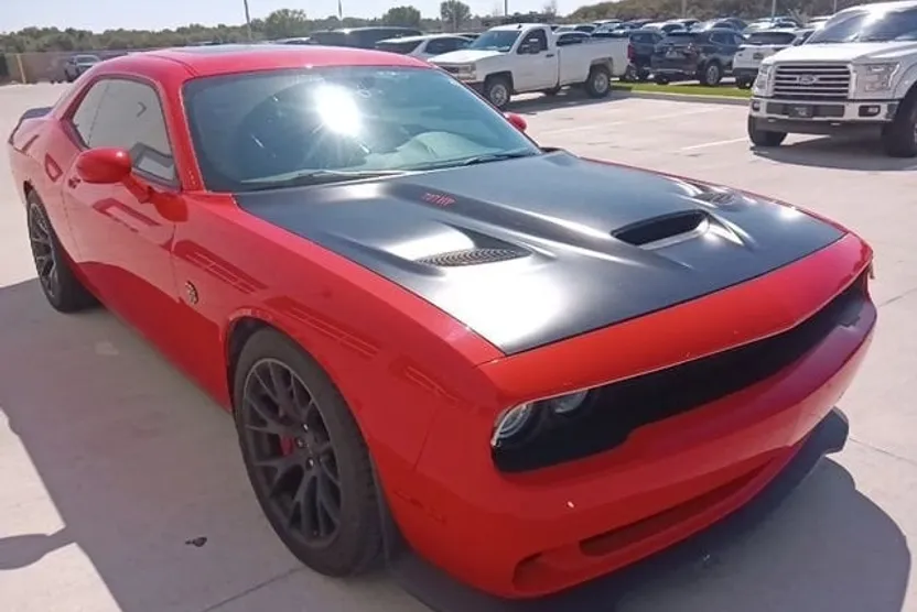 2016 Dodge Challenger SRT8 Hellcat photo 1