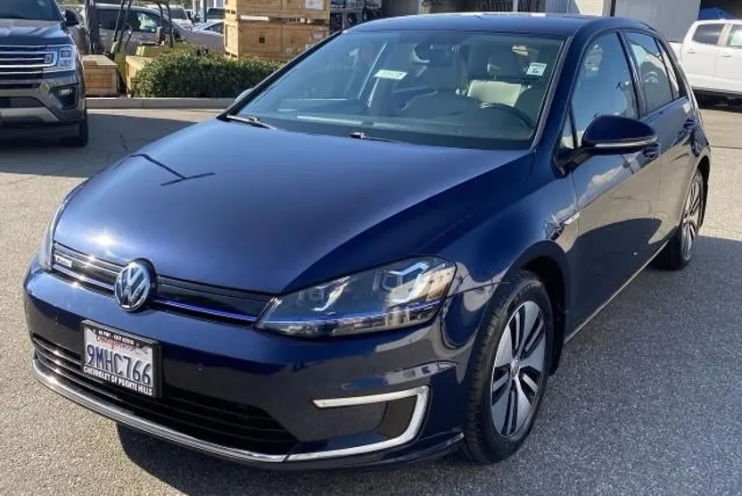 2015 Volkswagen e-Golf SEL Premium photo 1