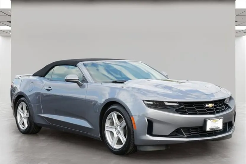 2019 Chevrolet Camaro 1LS 1LT photo 1