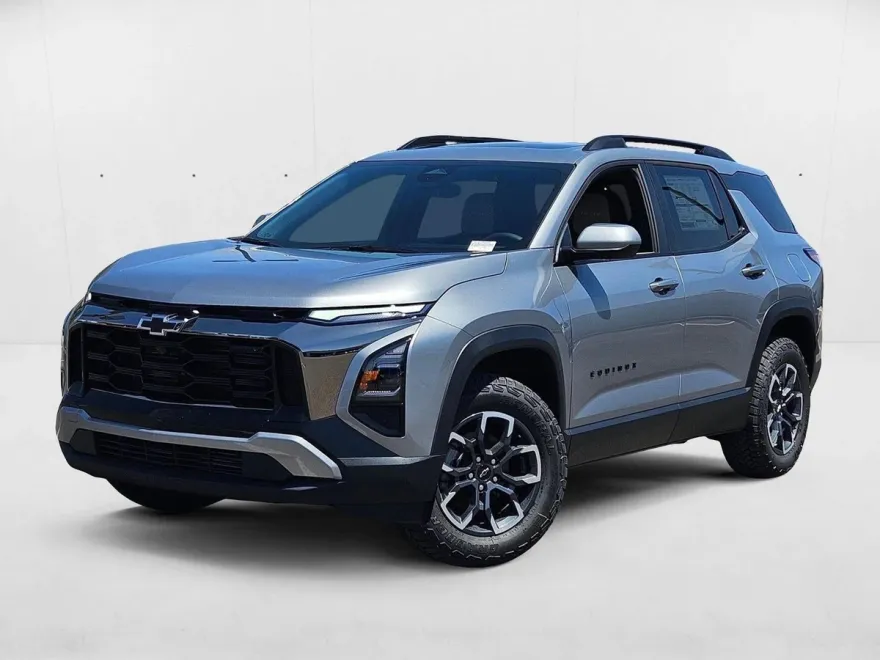 2026 Chevrolet Equinox ACTIV photo 1