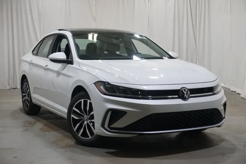 2025 Volkswagen Jetta 1.5T SE photo 1