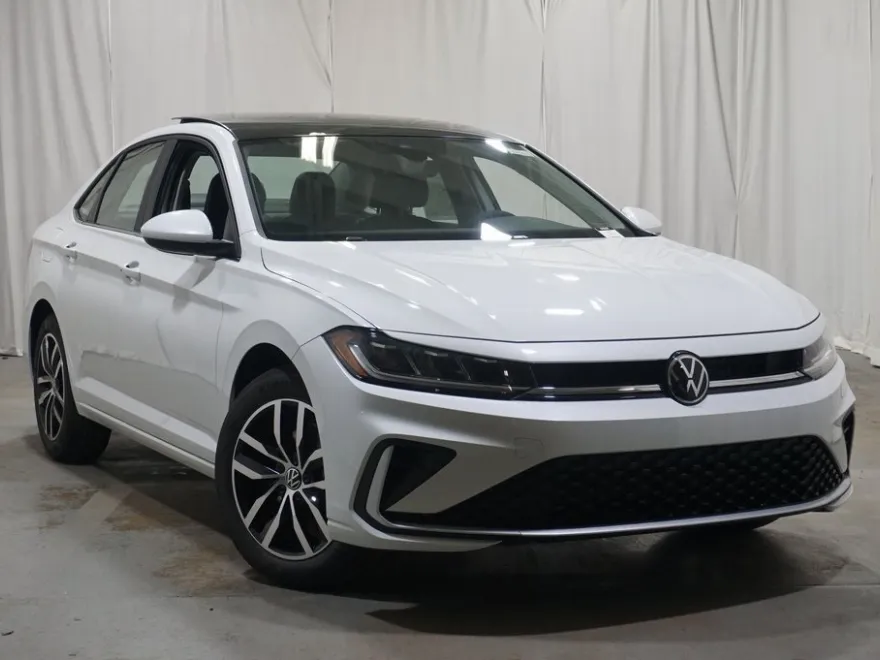 2025 Volkswagen Jetta 1.5T SE photo 1
