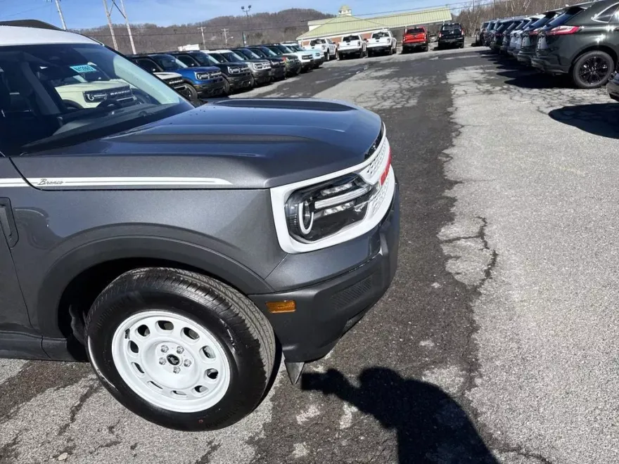 2025 Ford Bronco Sport Heritage photo 1