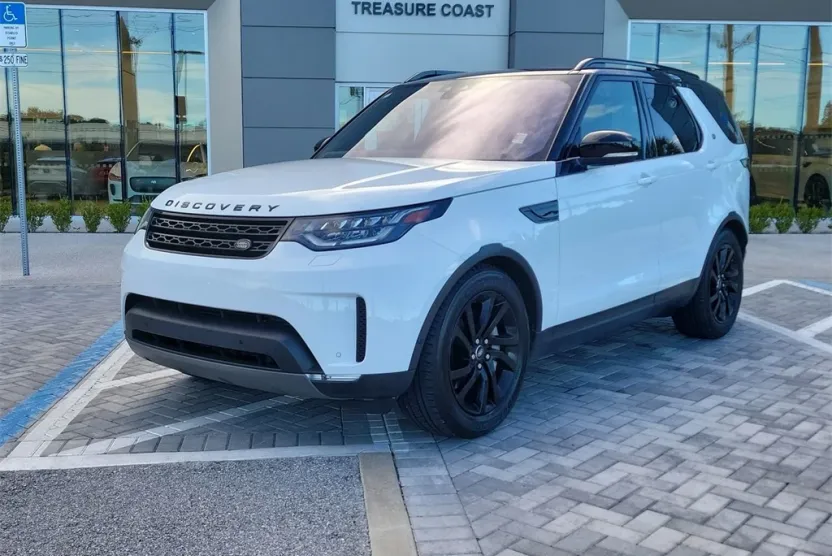 2019 Land Rover Discovery HSE photo 1