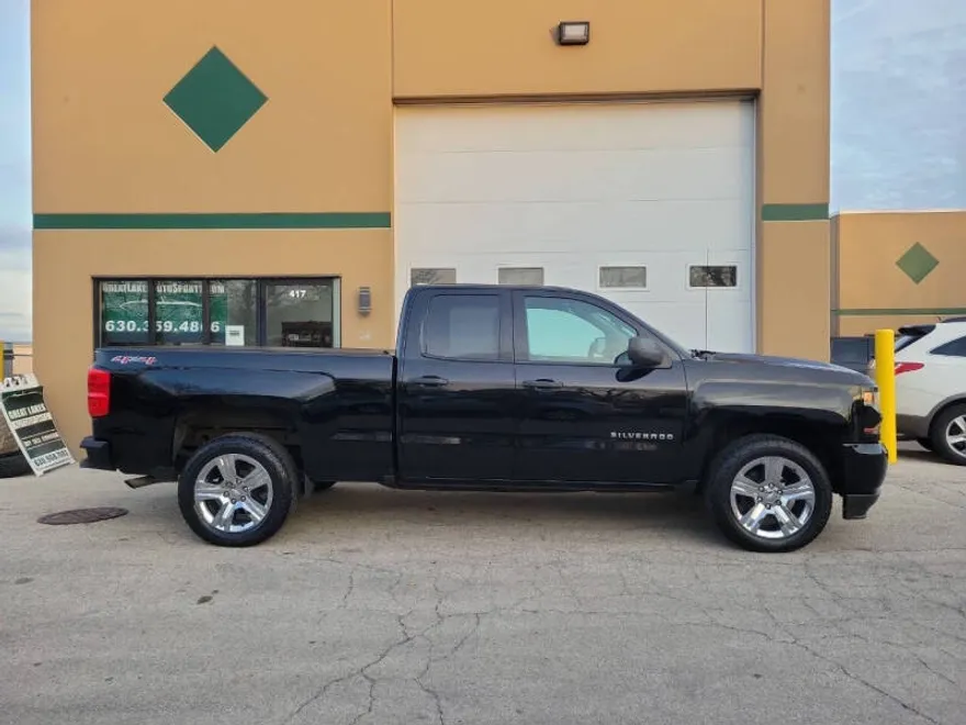 2016 Chevrolet Silverado 1500 Custom photo 1